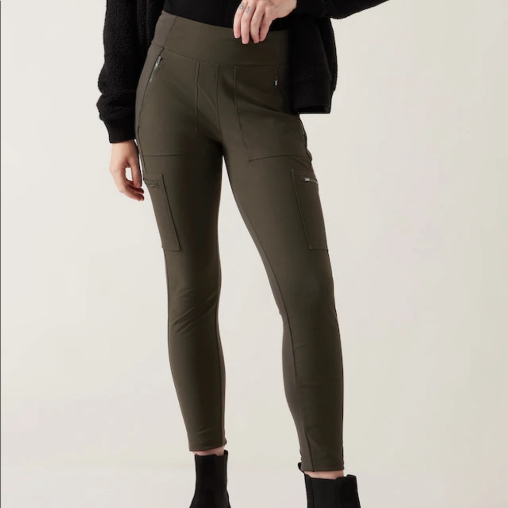 Athleta Headlands Hybrid Cargo Tights